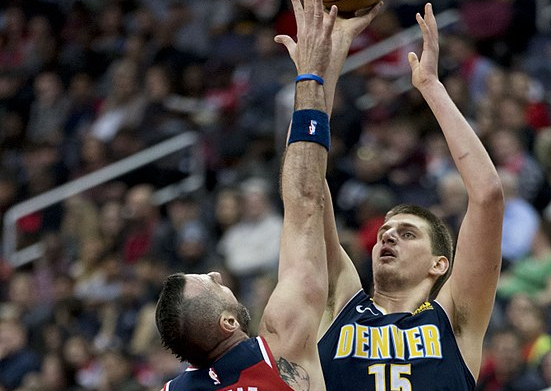 切尔西则在 切尔西则在