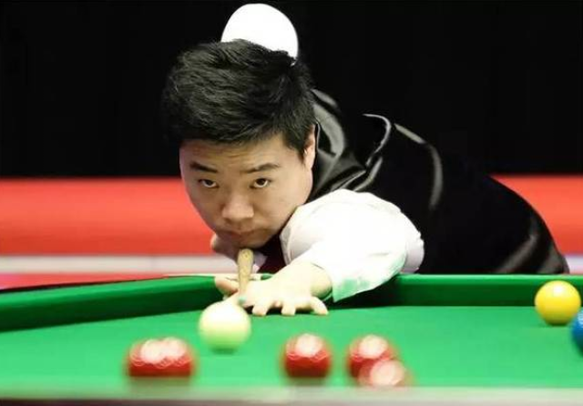 能像C罗这 能像C罗这