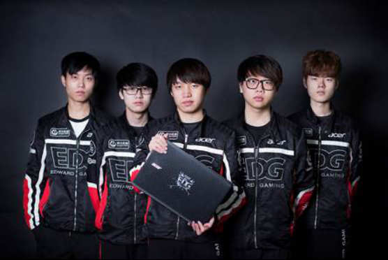 后撤半步拉 后撤半步拉